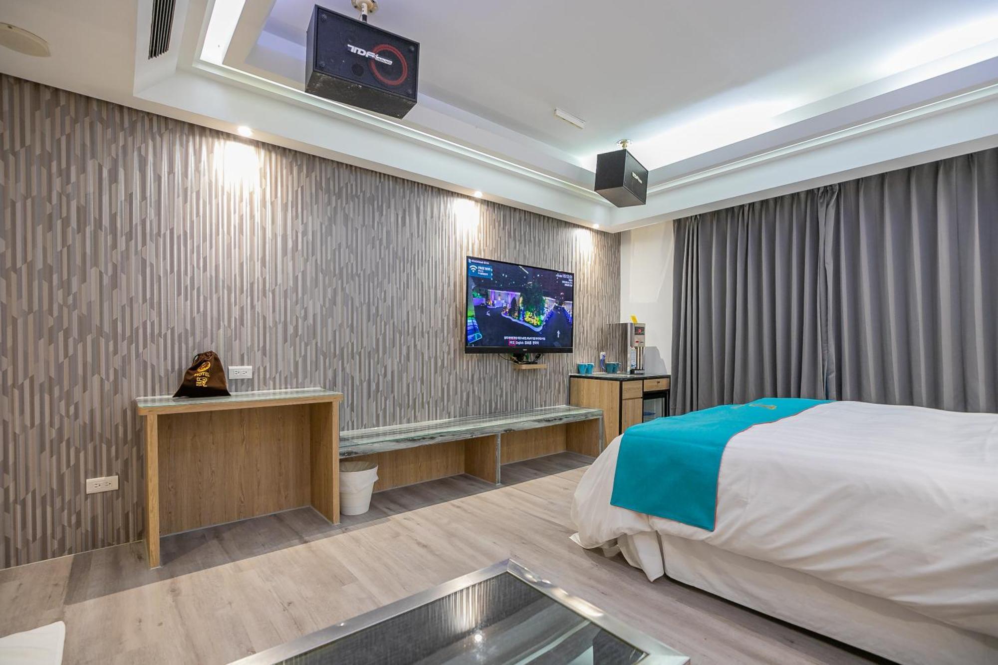 King Motel王者 桃園市旅館177號 Εξωτερικό φωτογραφία