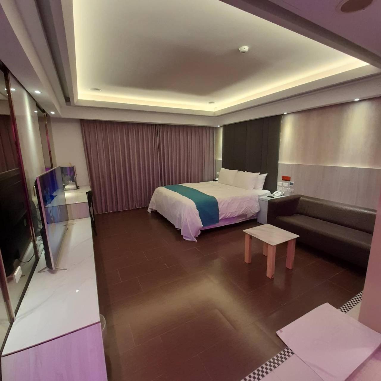 King Motel王者 桃園市旅館177號 Εξωτερικό φωτογραφία